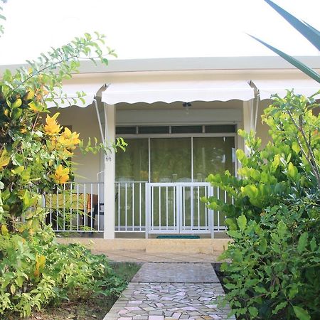 Villa Loka Lamentin Esterno foto