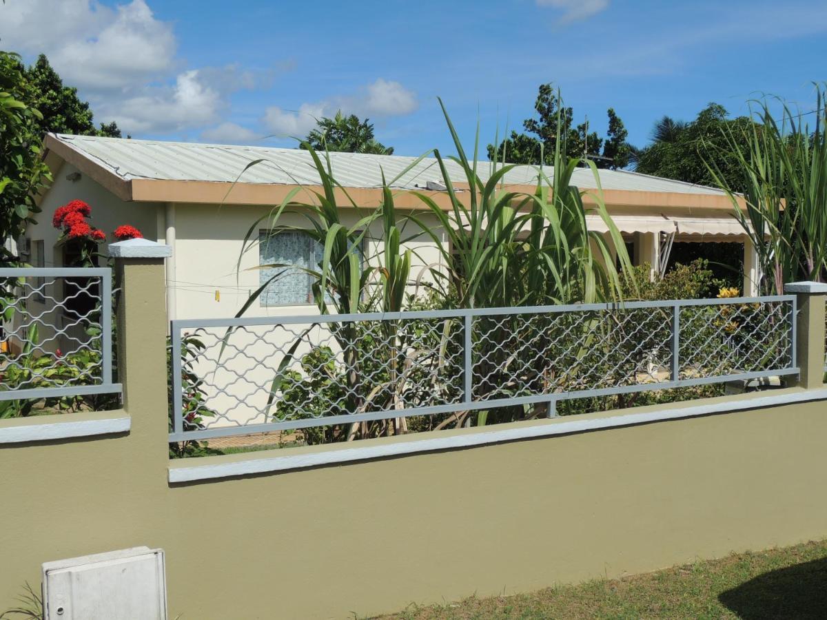Villa Loka Lamentin Esterno foto
